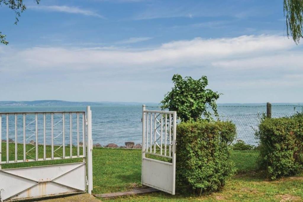 Picur Lak Villa Siofok Exterior photo